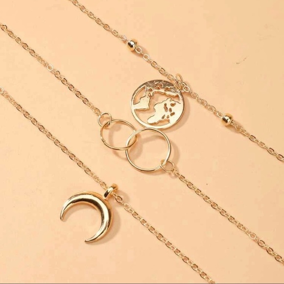 3/$30 💛 Multi Layered Charm Necklace - Picture 2 of 4